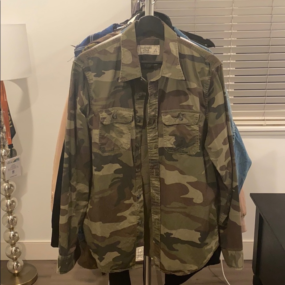 Shirt army color